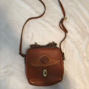 Vintage Dooney and Bourne crossbody